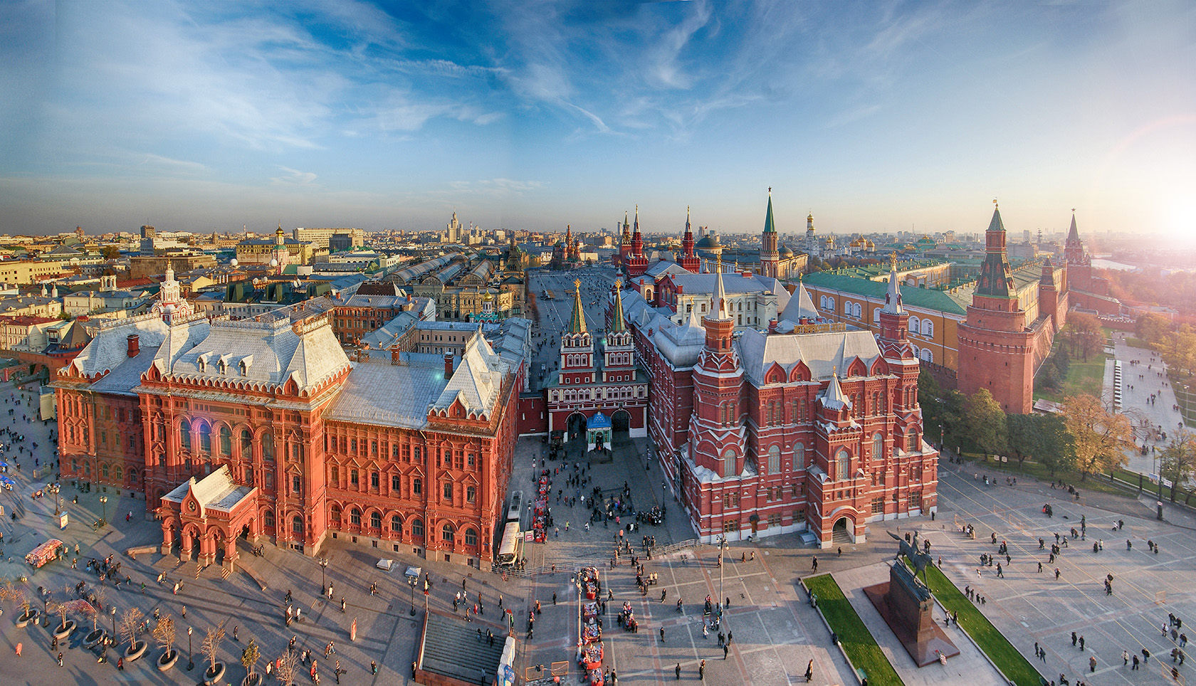 Вид с высоты на Исторический музей в Москве