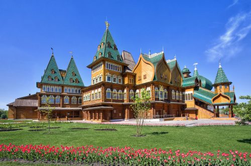 Коломенский дворец: экскурсии и стоимость билетов