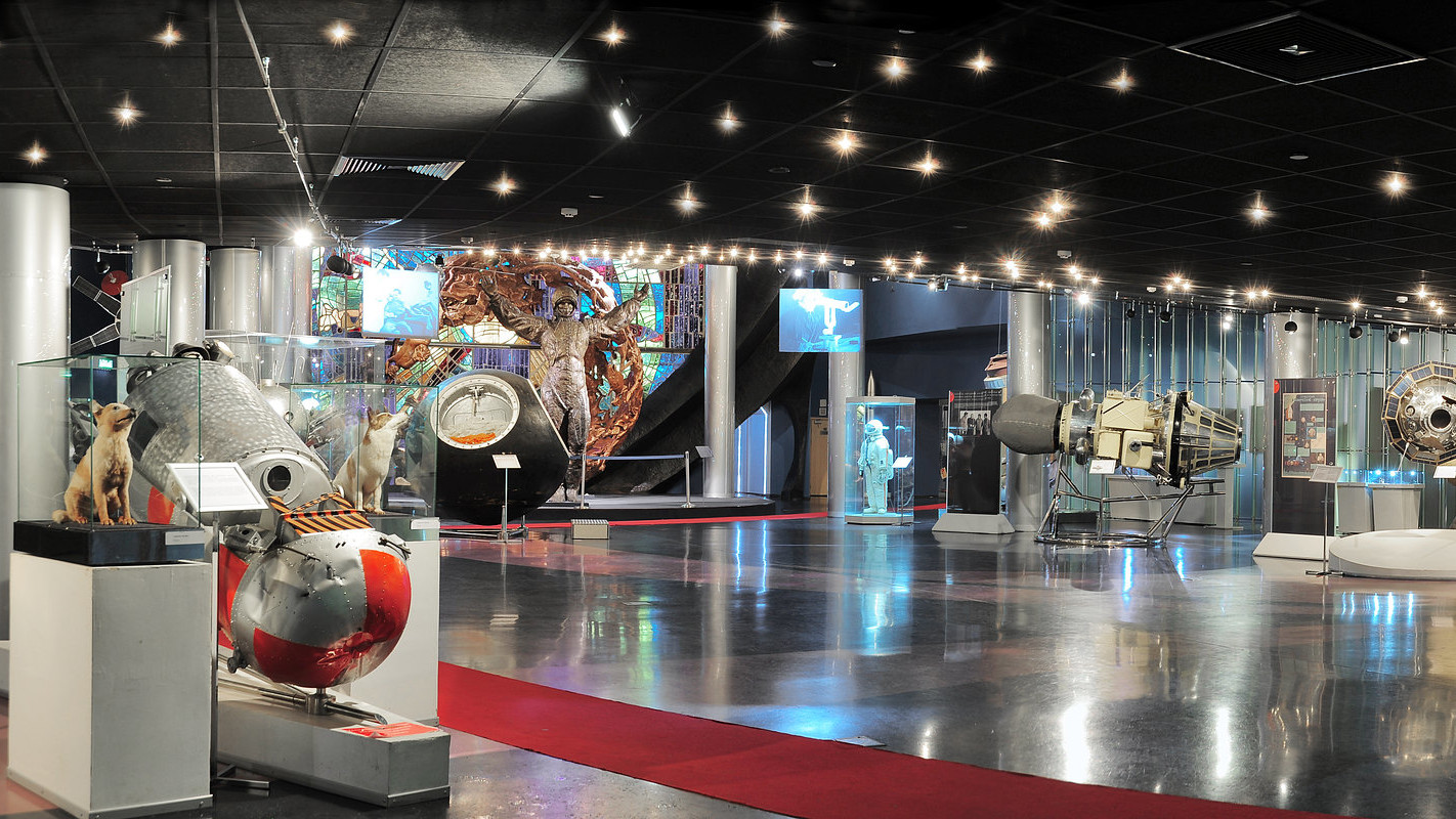 Выставочный зал - Утро космической эры музея космонавтики в Москве