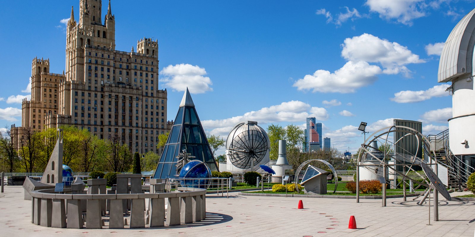 Площадка на крыше Московского планетария