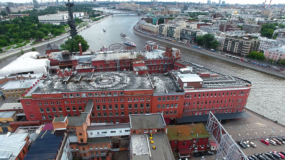 Крыша фабрики "Красный Октябрь" в Москве