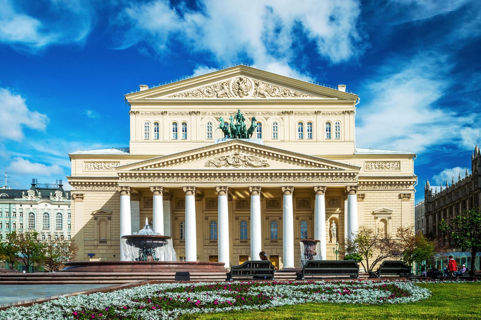 Как нарисовать большой театр в москве