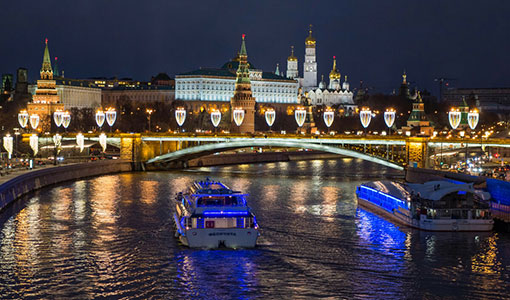 Вечерняя прогулка по Москве-реке на теплоходе с живым саксофоном 