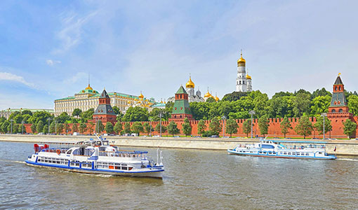 Экскурсия от парка «Зарядье» по центру Москвы на теплоходе