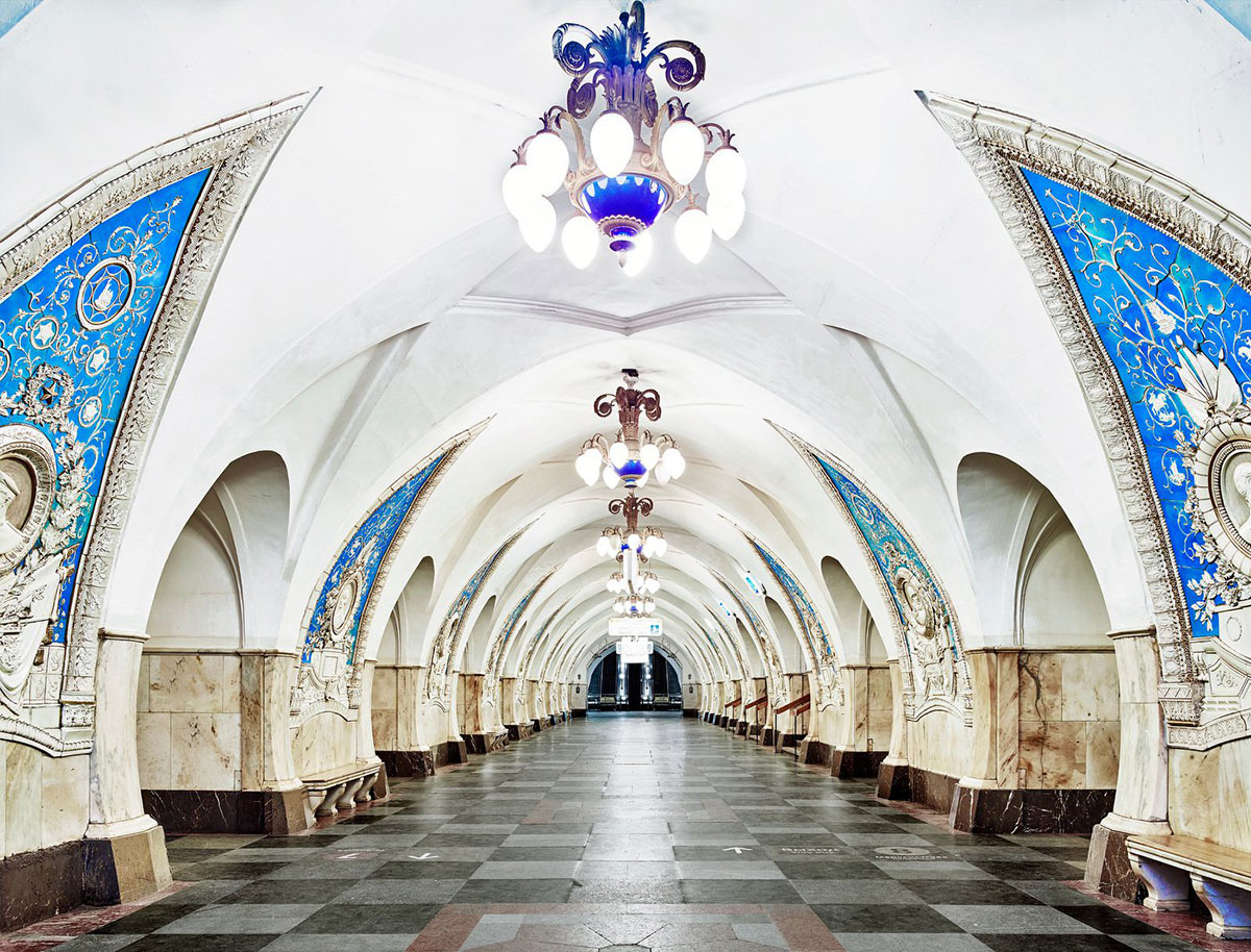 Экскурсия по подземным дворцам Москвы - Под семью холмами