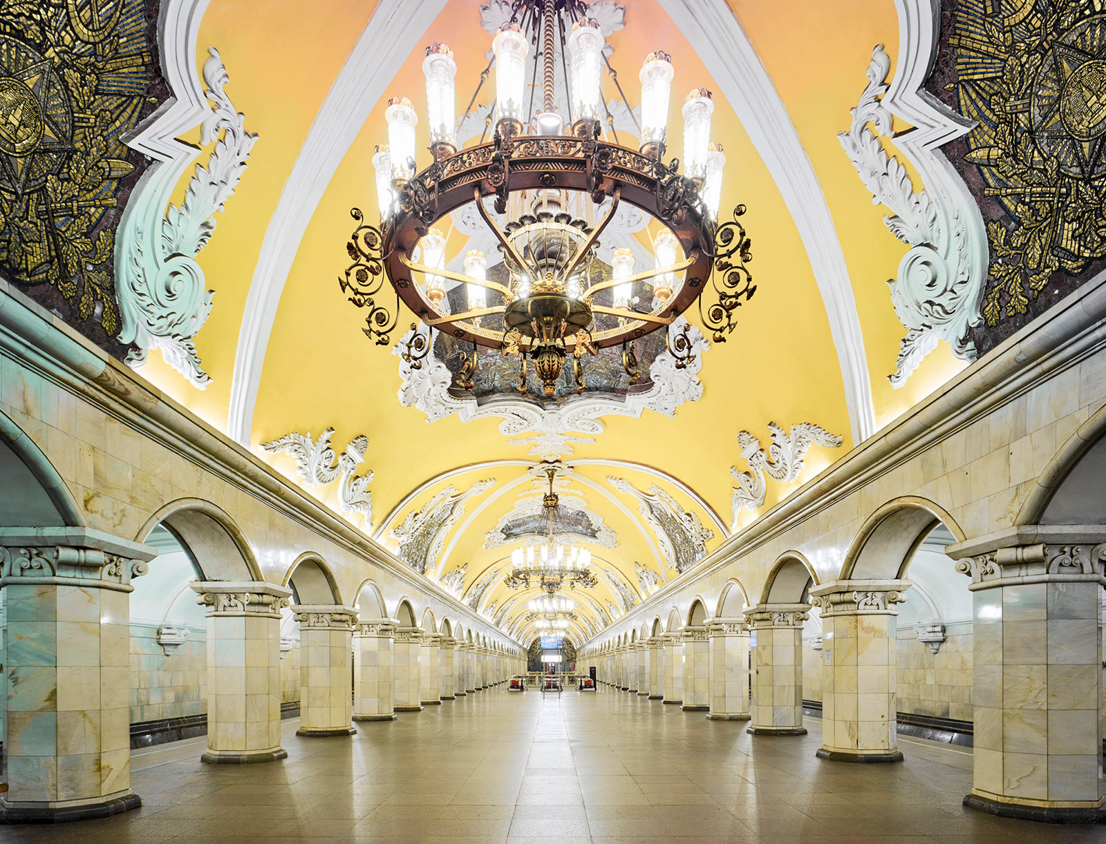 Станция Московского метрополитена Комсомольская