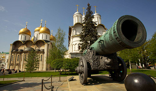 Экскурсия по Кремлю: Соборная площадь и Оружейная палата