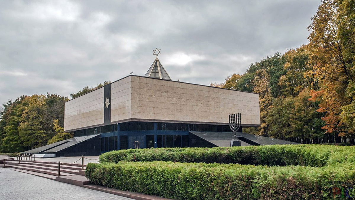 Мемориальная синагога и музей Холокоста в парке Победы на Поклонной горе в Москве