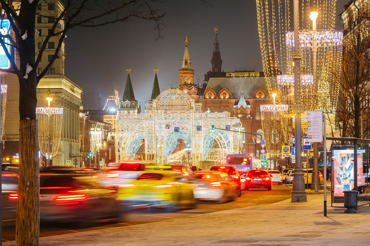 Экскурсия по новогодней Москве на автомобиле!