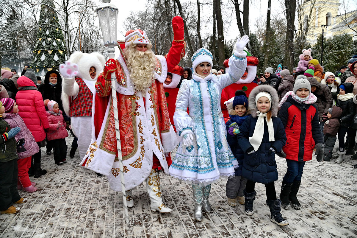 Экскурсия - Огни новогодней Москвы с Дедом Морозом или Снегурочкой
