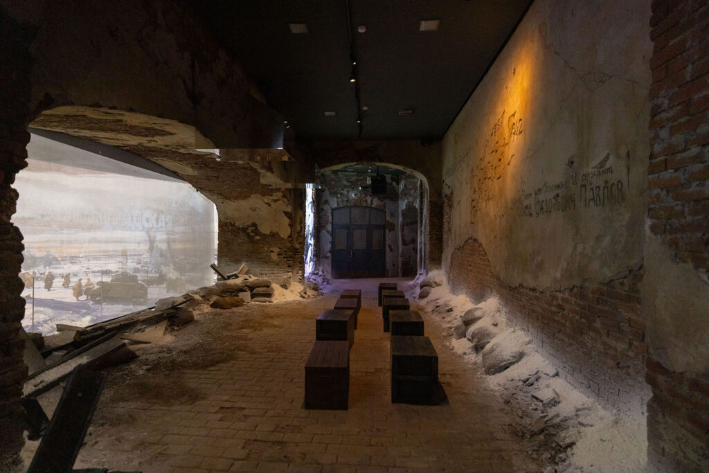 Экспозиция «Путь к Победе» в музее Победы на Поклонной горе в Москве