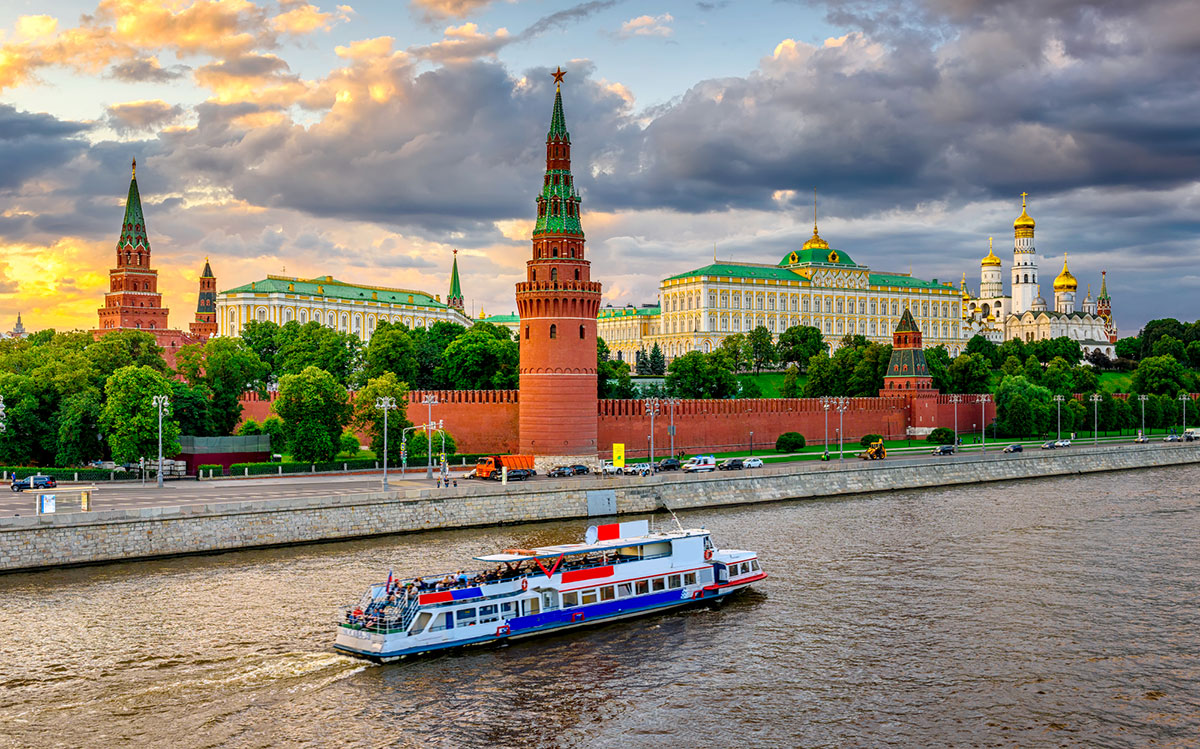 Вечерняя Москва – музыкальный круиз с видом на Кремль