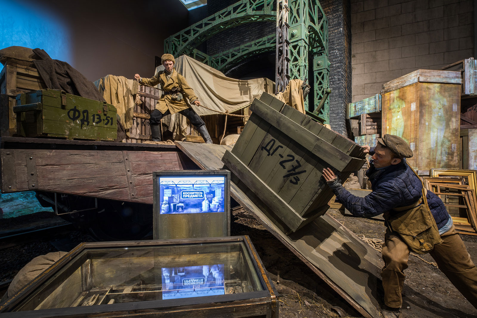 Экспозиция «Подвиг Народа» в музее Победы на Поклонной горе в Москве