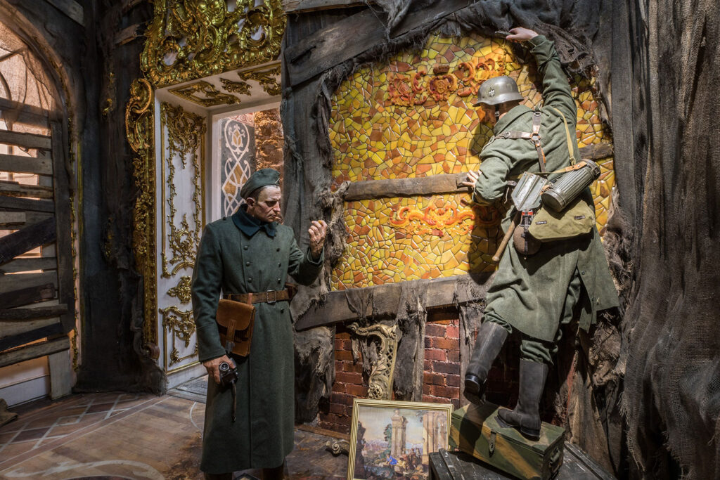 Экспозиция «Подвиг Народа» в музее Победы на Поклонной горе в Москве