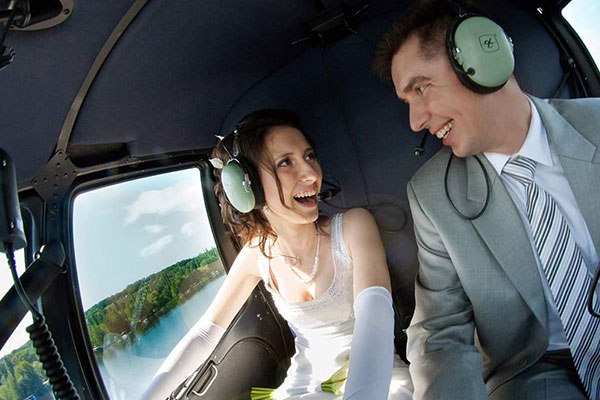Романтический полёт на вертолёте в Москве