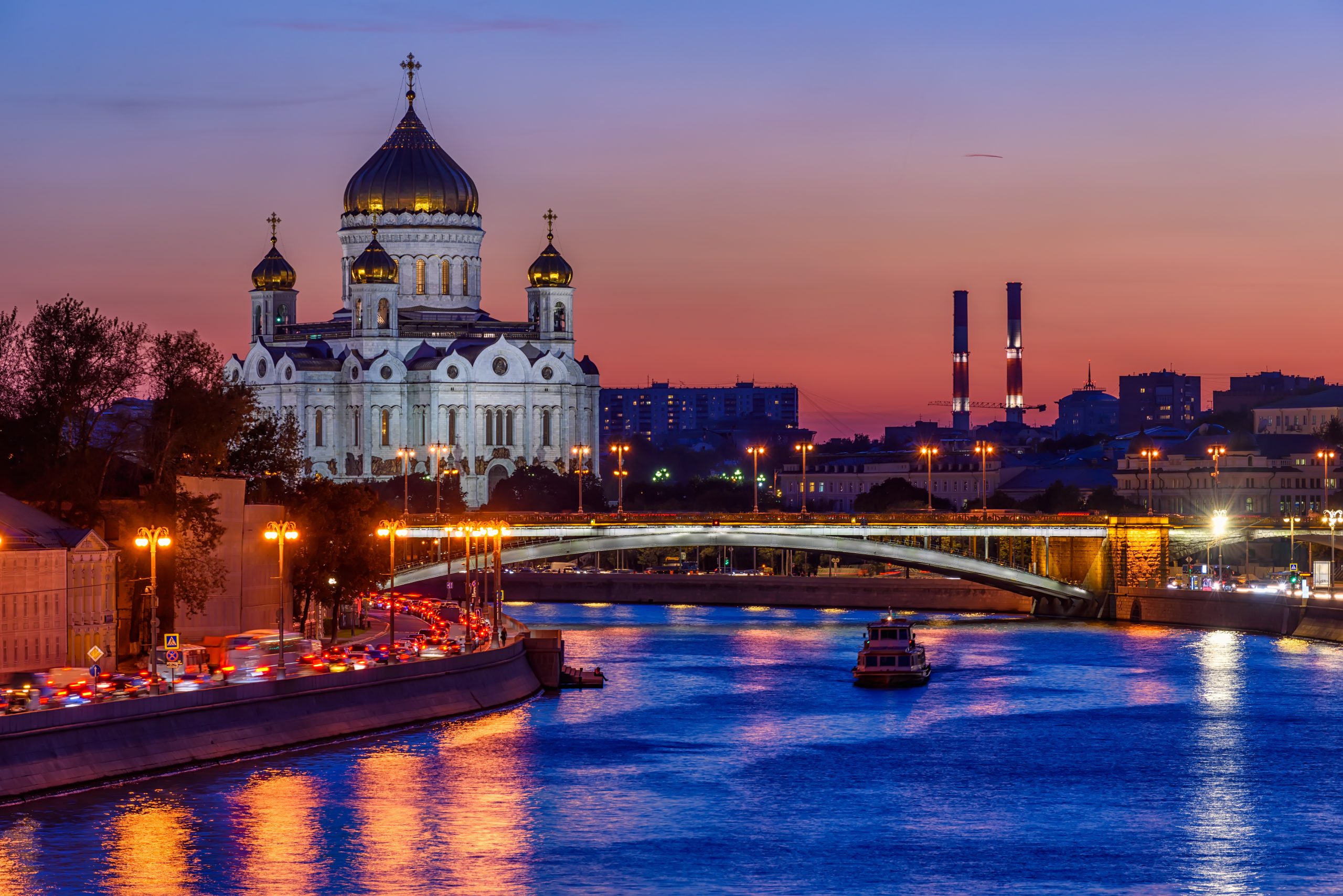 Sunset,View,Of,Cathedral,Of,Christ,The,Savior,And,Moscow