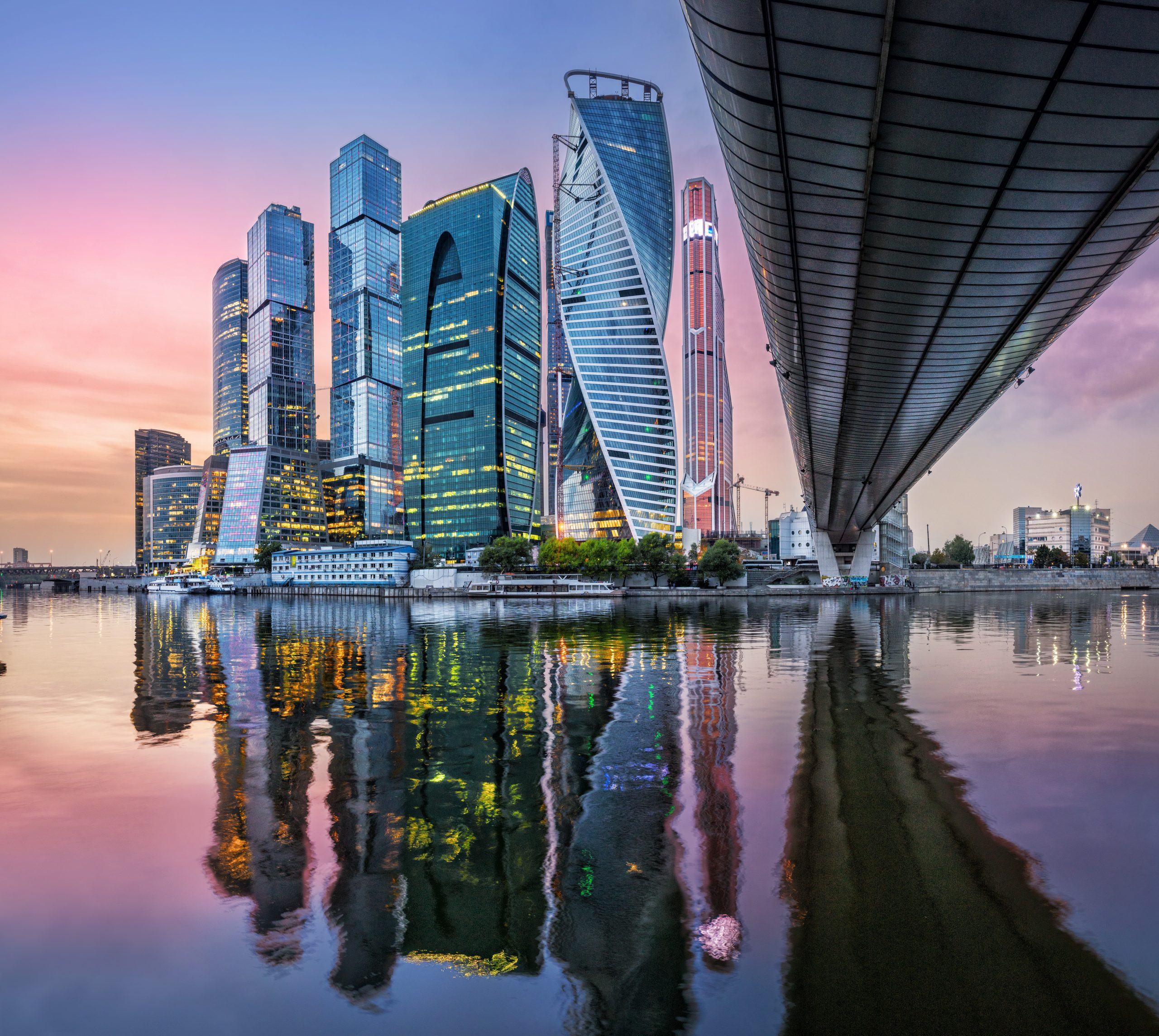 Skyscrapers,In,Moscow-city,With,Reflection,In,The,Moscow,River,In