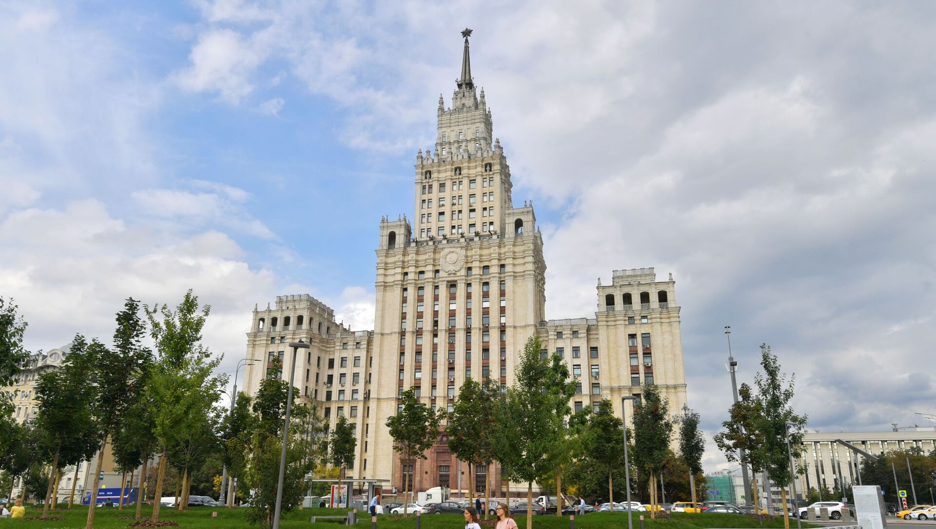 Административно-жилое здание возле «Красных Ворот» в Москве