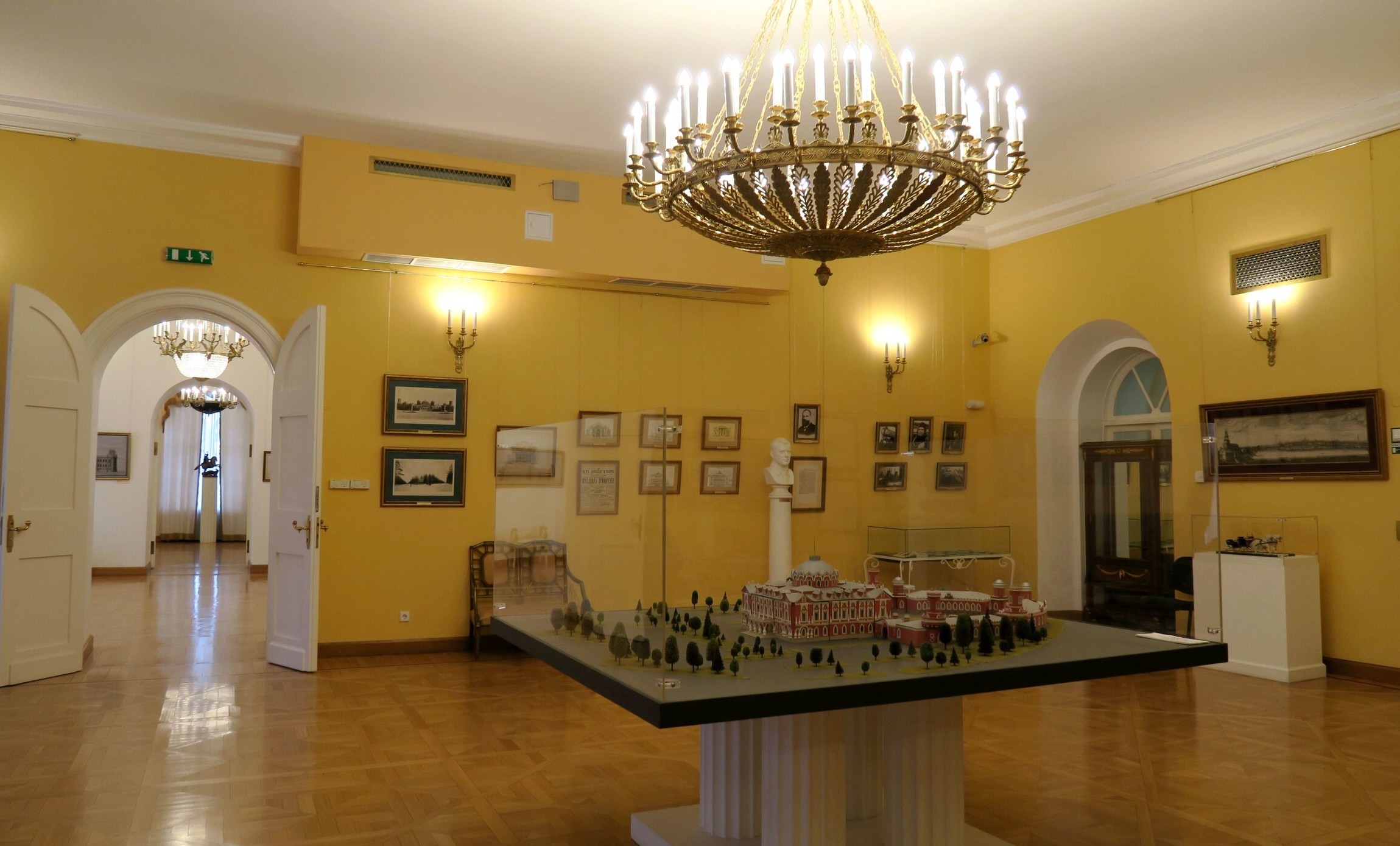 Картинная галерея Петровского Путевого дворца в Москве