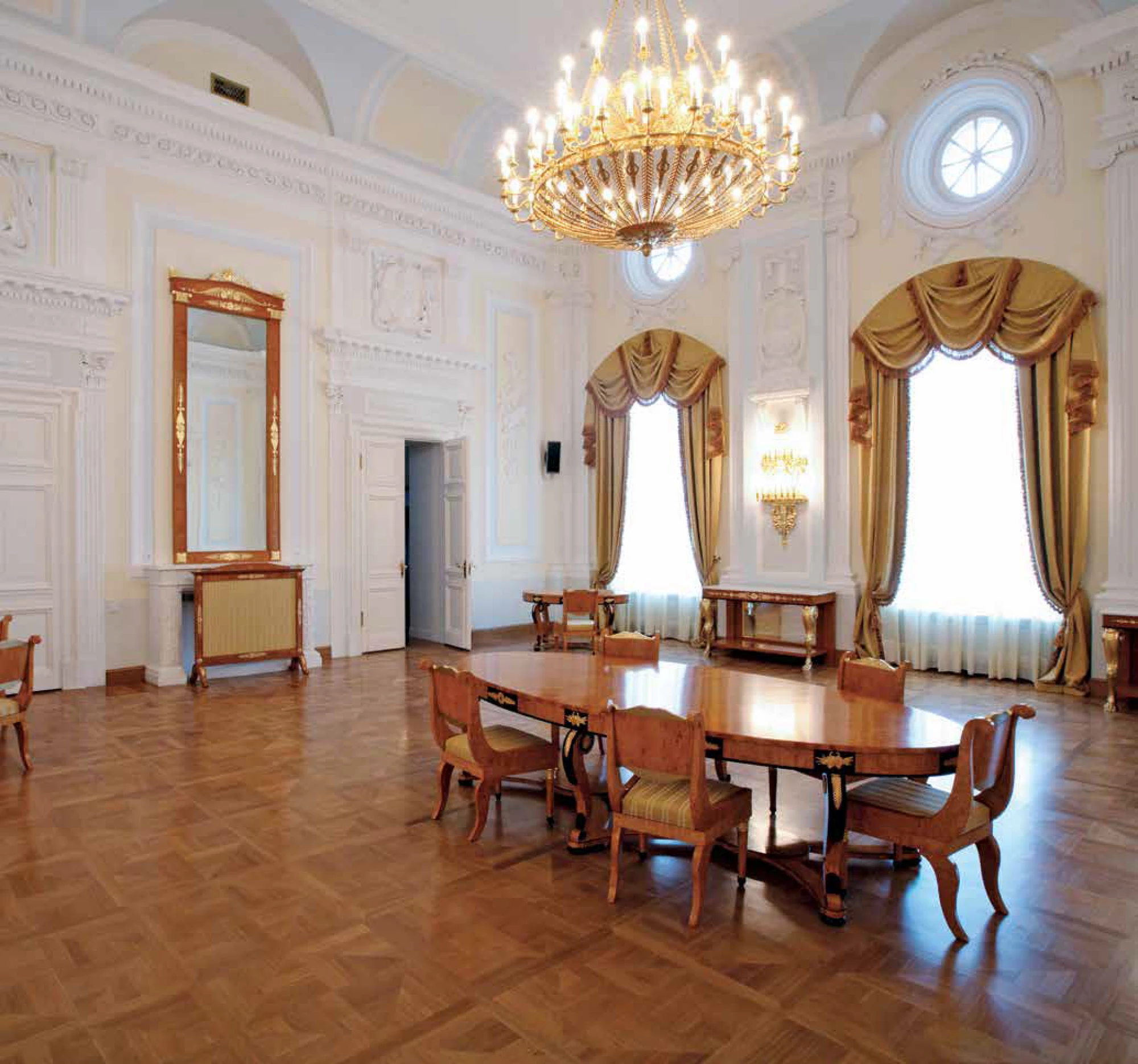 Петровская гостиная Петровского Путевого дворца в Москве