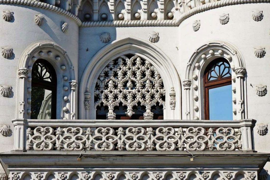 Элементы декора балкона особняк Арсения Морозова в Москве