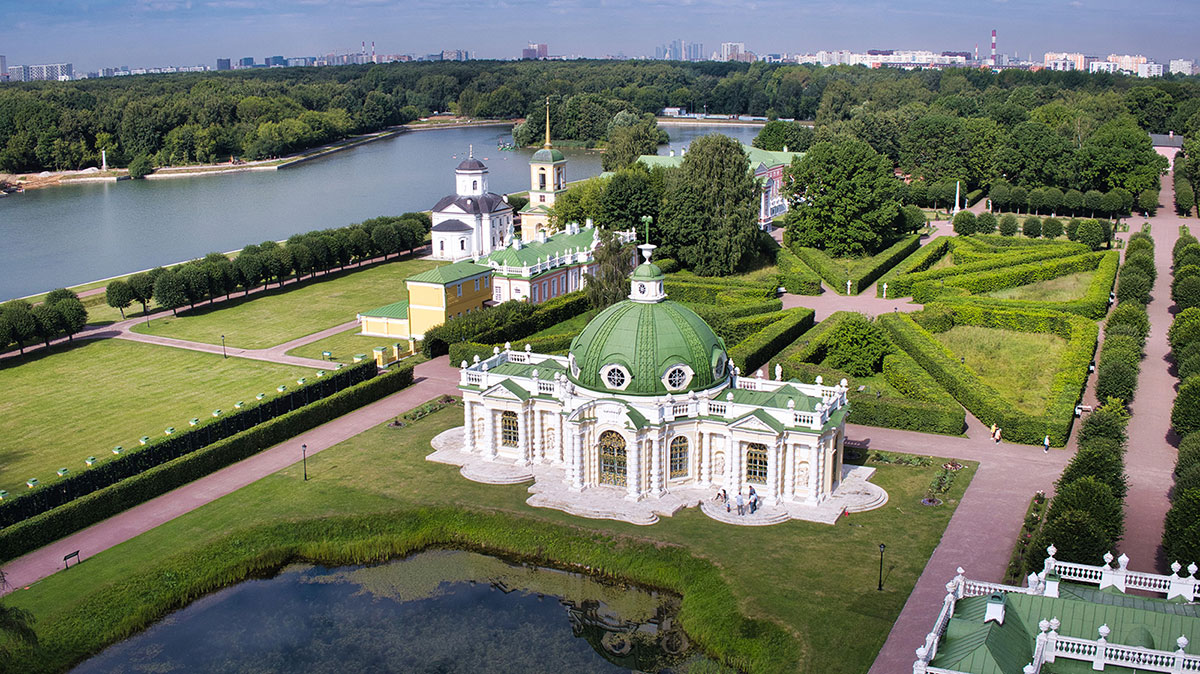 Парк усадьбы Кусково в Москве