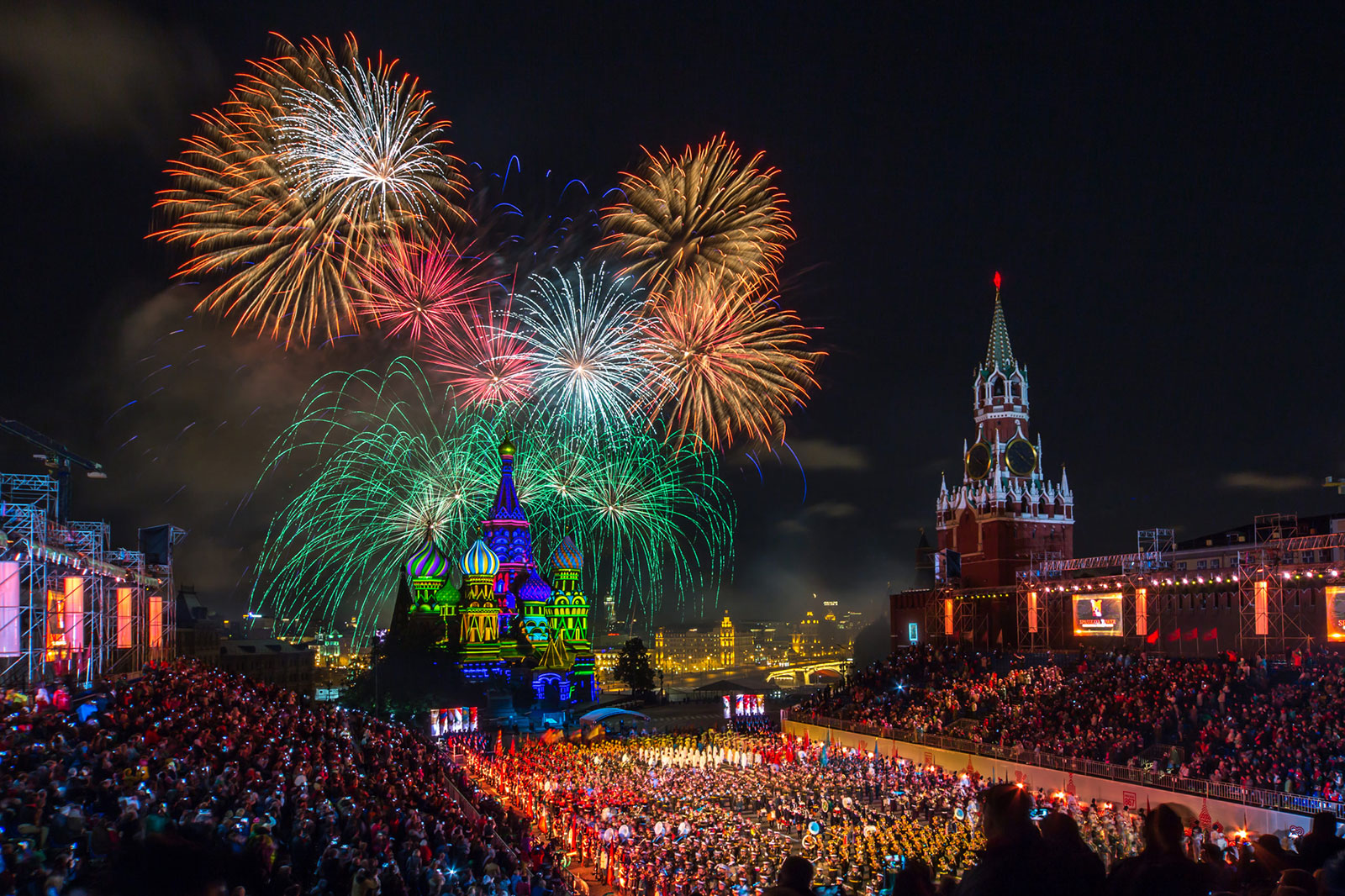 Салют на День города в Москве