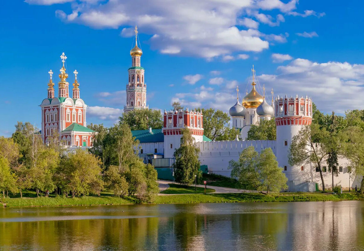 Новодевичий монастырь в Москве