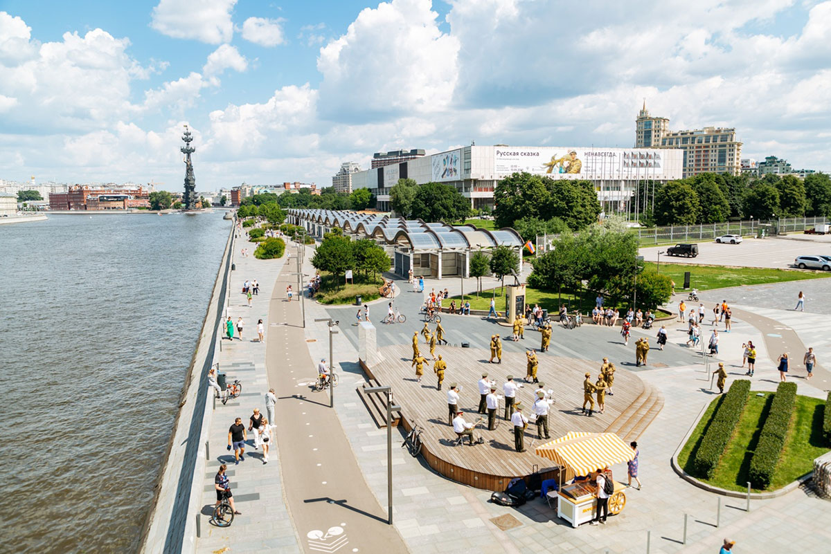 Крымская набережная в Москве