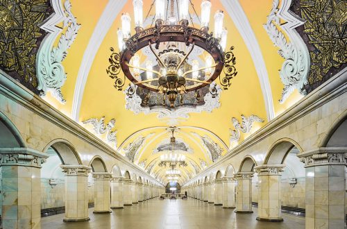 Топ-25 самых красивых станций Московского метрополитена