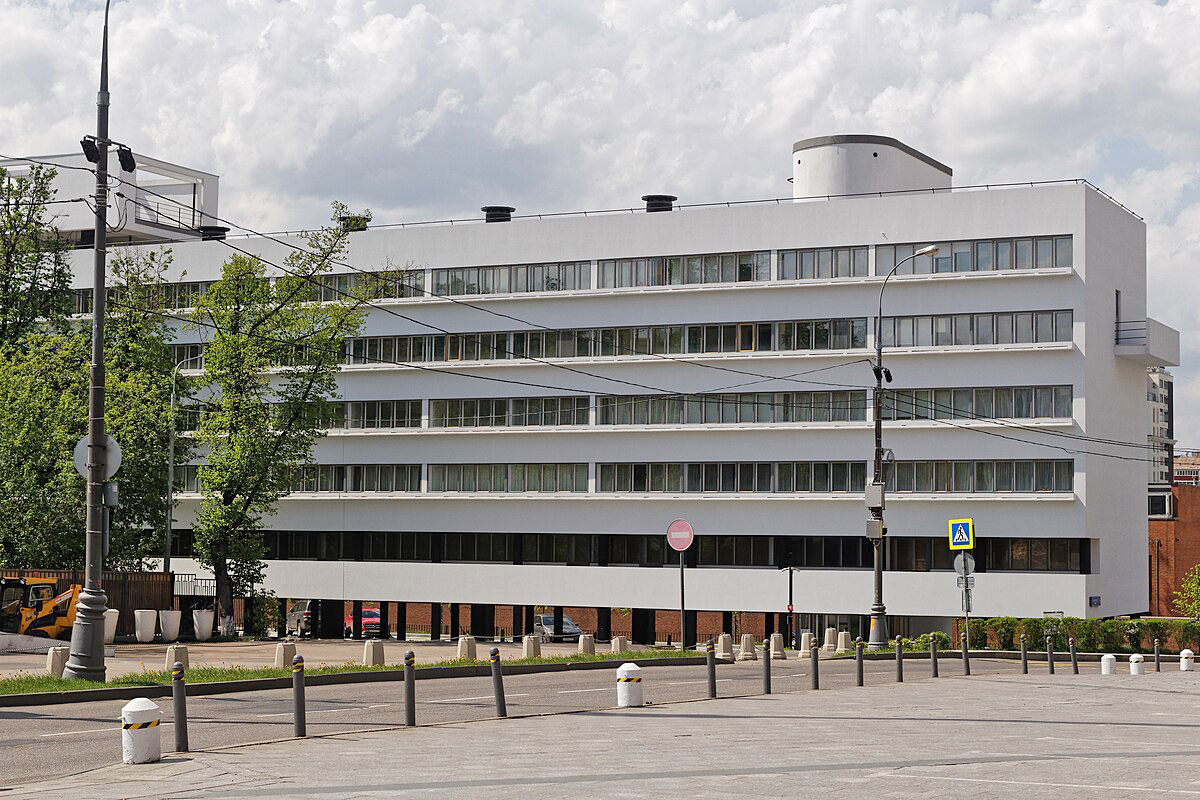 Дом Наркомфина в Москве