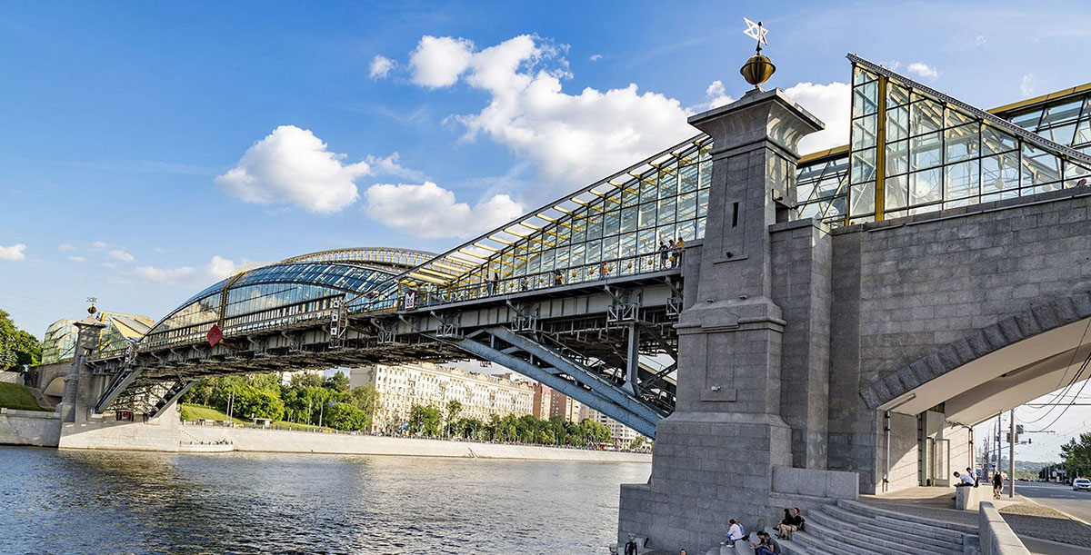 Смотровая площадка на мосту Богдана Хмельницкого в Москве