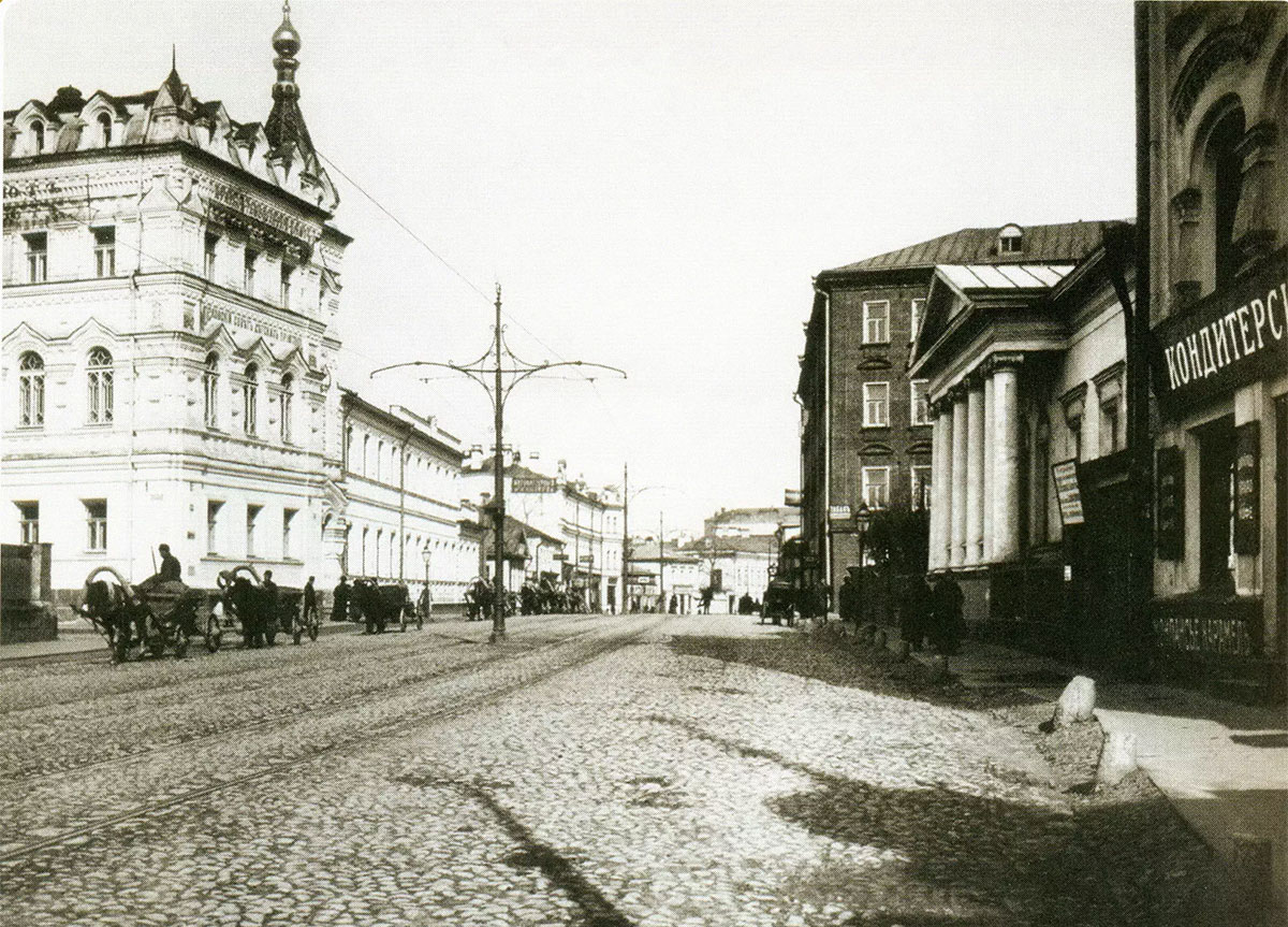 Вид улицы Остоженки в сторону Еропкинского переулка,1913 - 1914 год, фотография Э.В. Готье-Дюфайе
