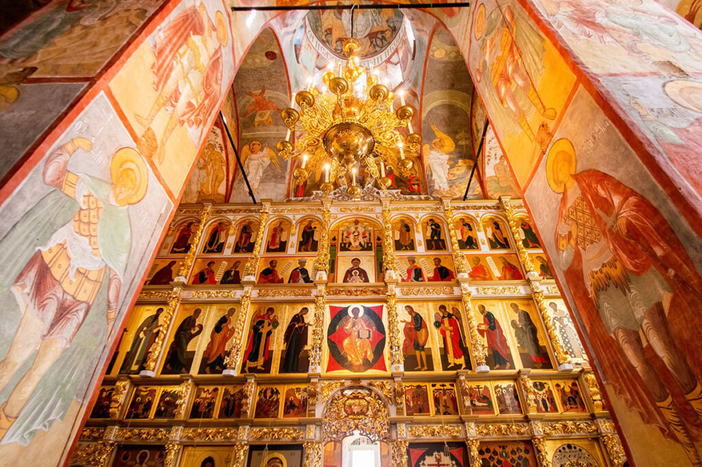 Церковь Ризоположения Кремля внутри