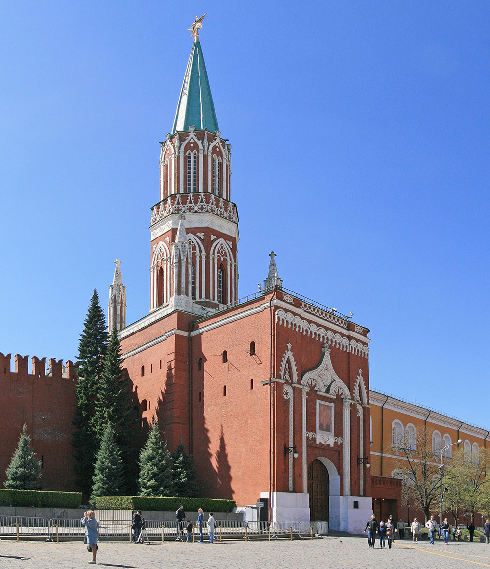 Никольская башня